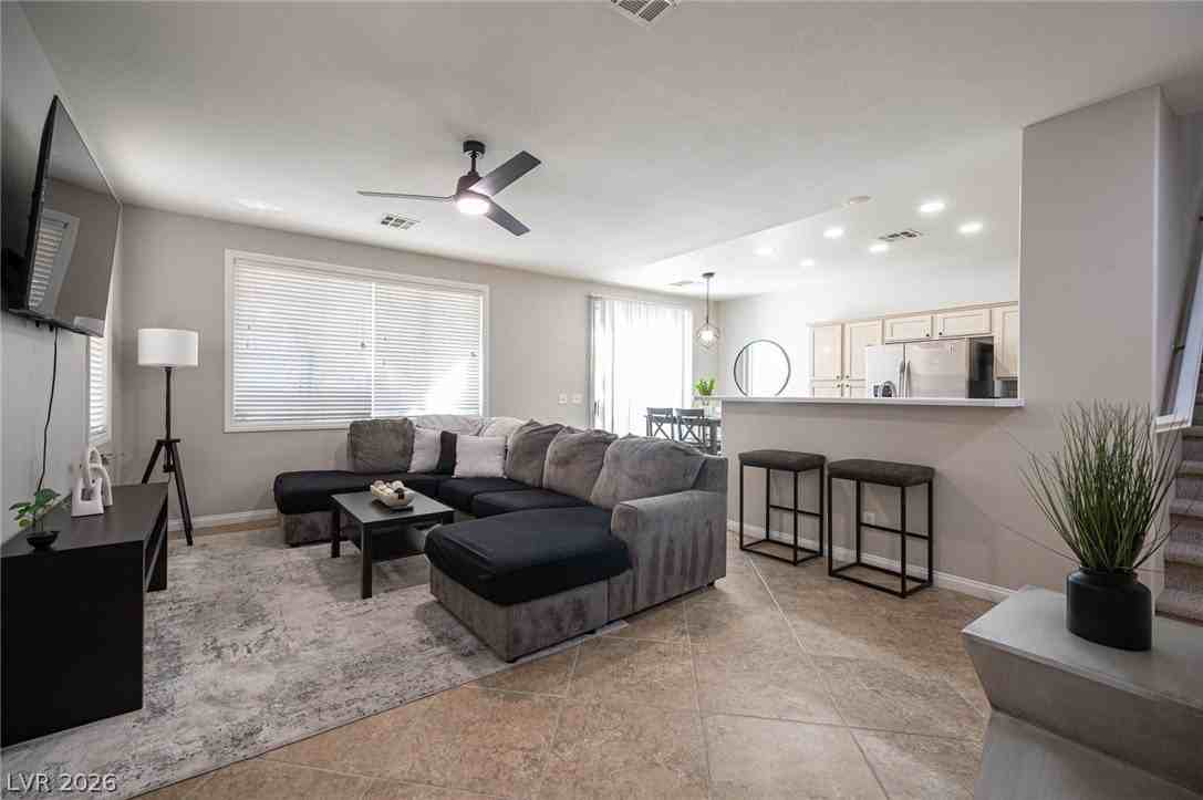 641 Solitude Point Ave - Photo 2 of 50