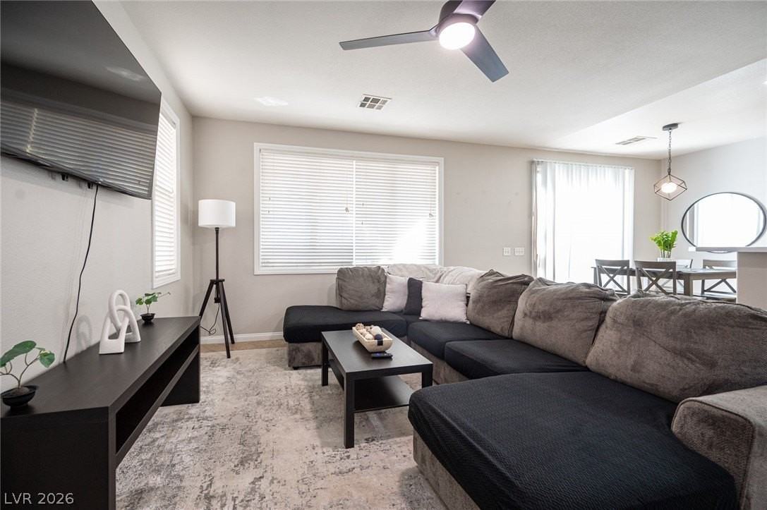 641 Solitude Point Ave - Photo 4 of 50