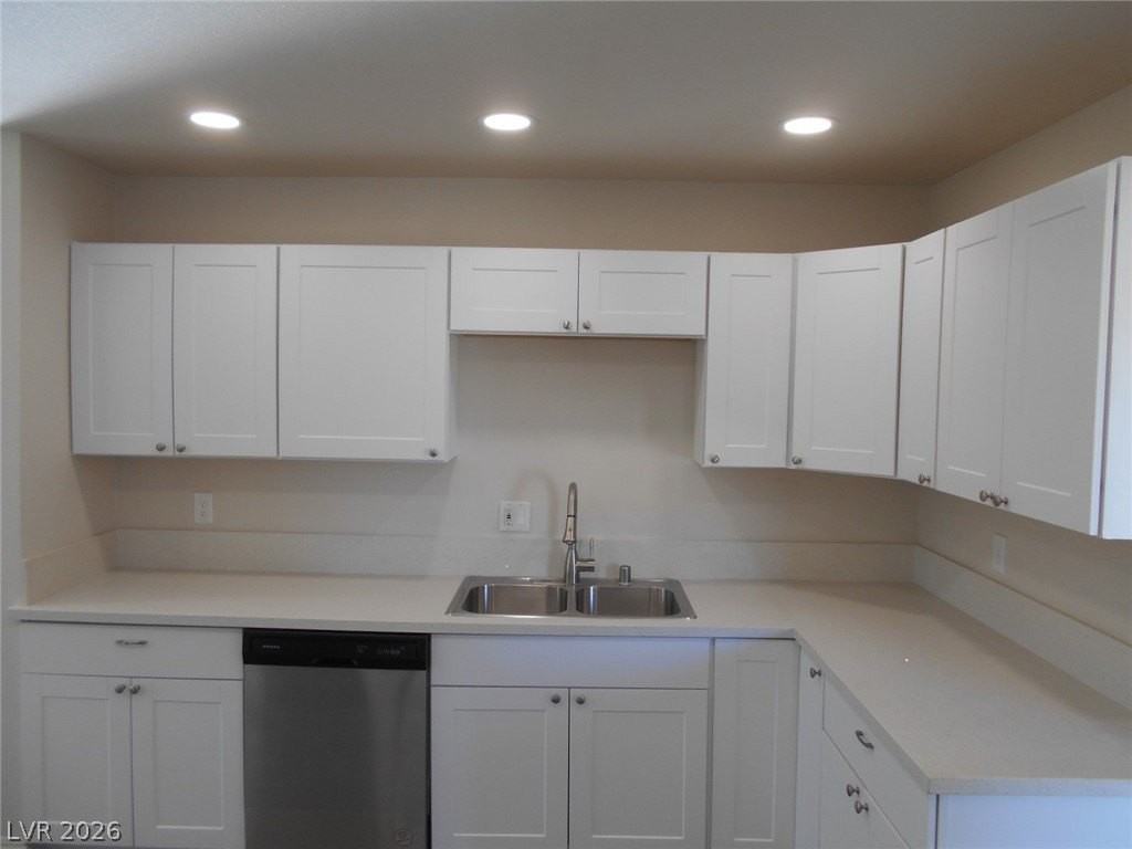 2457 Tournament St - Photo 3 of 13