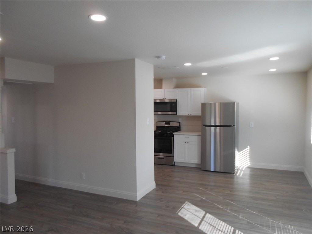 2457 Tournament St - Photo 5 of 13