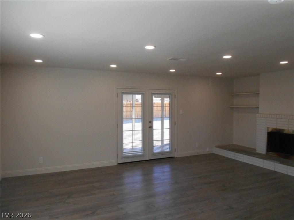 2457 Tournament St - Photo 7 of 13