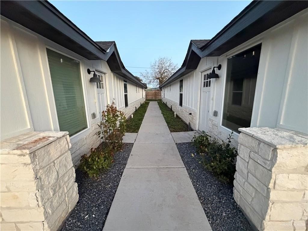 316 Casiano St Apt C #CD - Photo 3 of 17