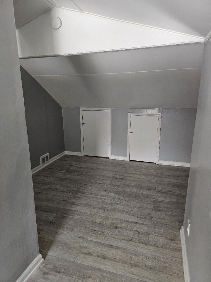 16505 Stansbury St - Photo 3 of 8