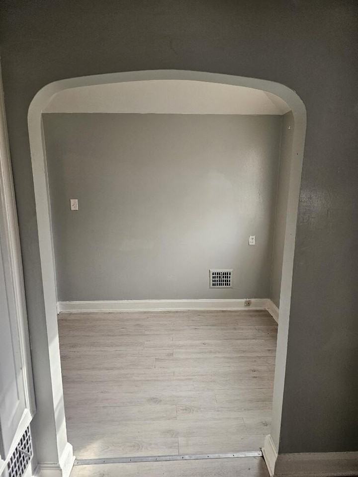 16505 Stansbury St - Photo 6 of 8