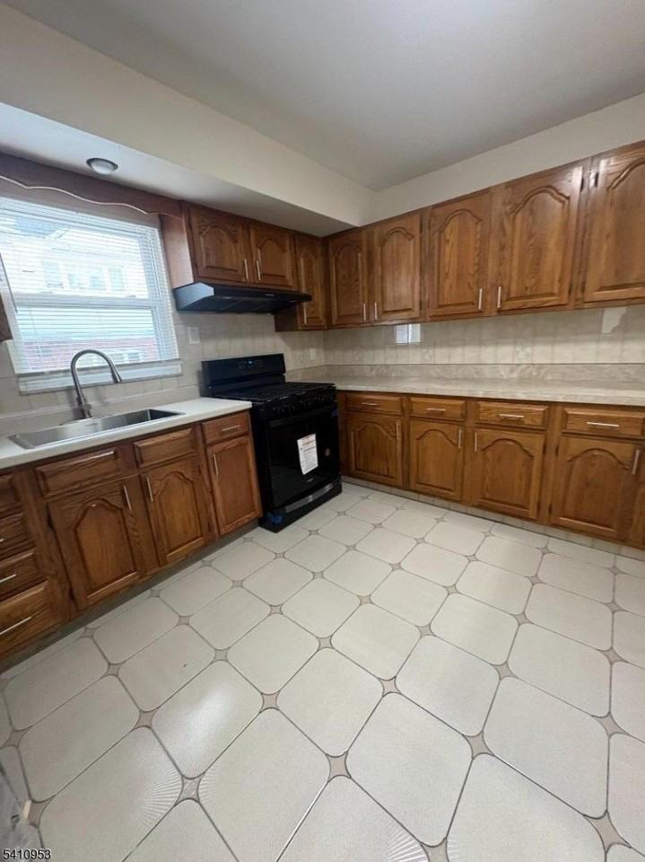 128 Floyd St 1st Fl #2 - Photo 2 of 11