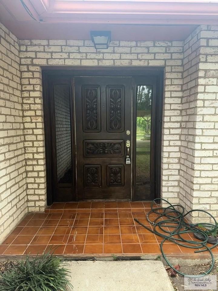 70 Pizarro Ave - Photo 4 of 34