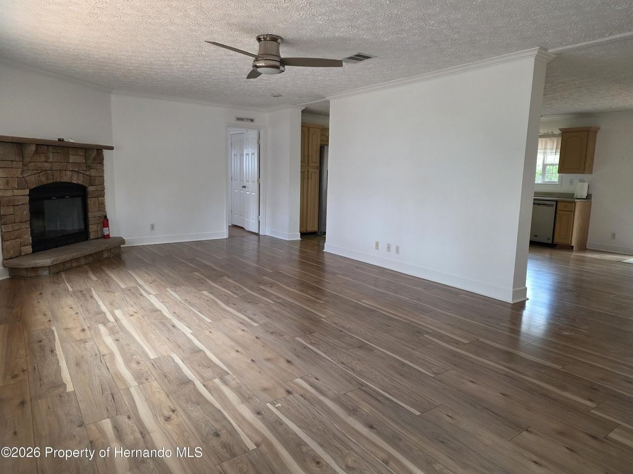 7416 Grove Rd - Photo 2 of 39