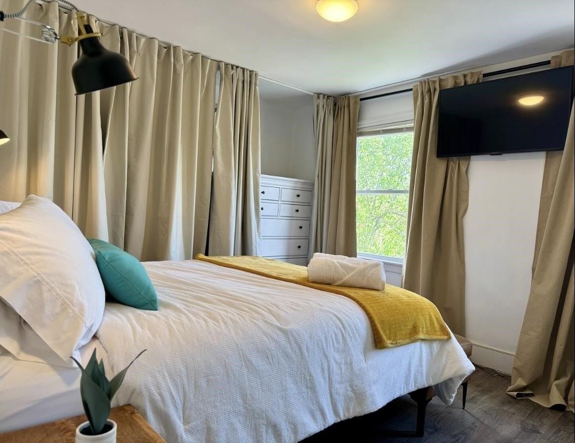 298 4th St - Photo 5 of 15