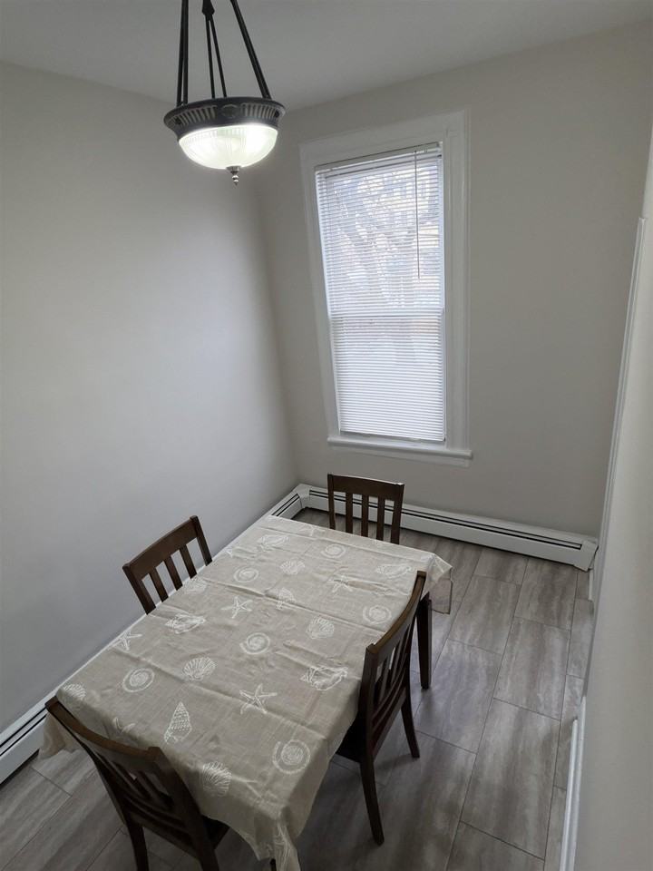 317 21st St #2 - Photo 7 of 14