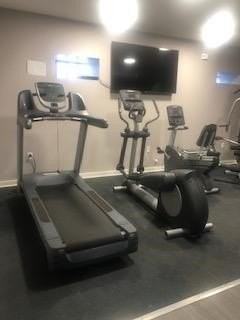 234 51st St #405 - Photo 2 of 9