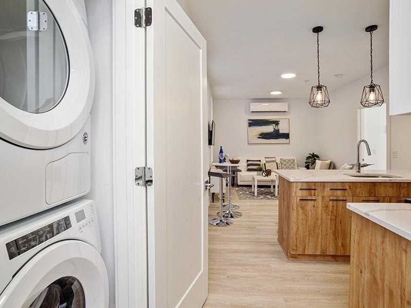 234 51st St #405 - Photo 7 of 9