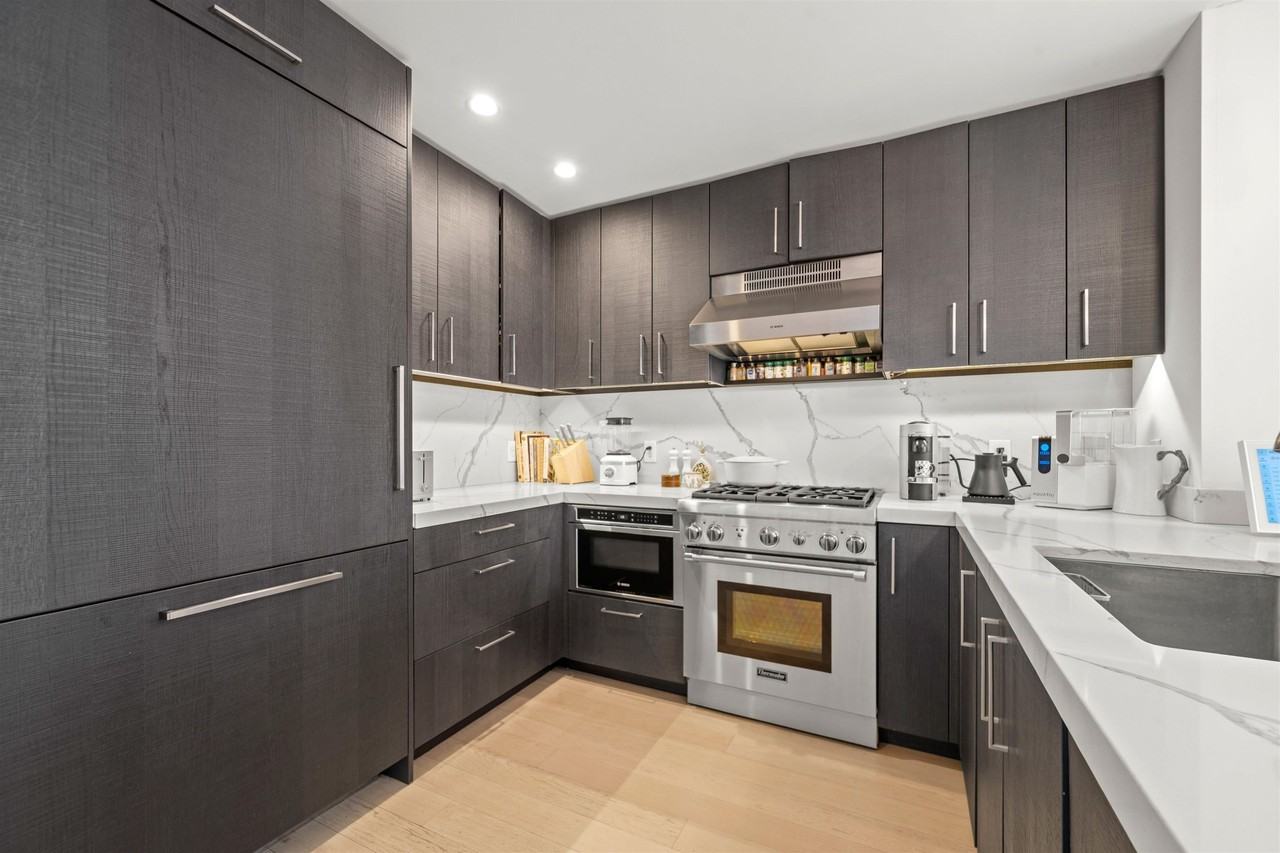 1400 Hudson St #410 - Photo 5 of 27