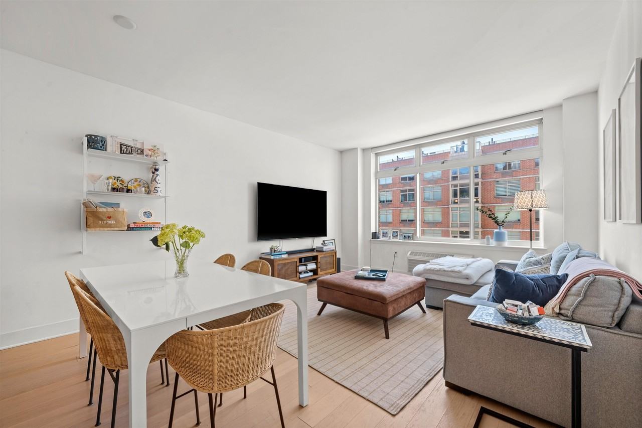 1400 Hudson St #410 - Photo 7 of 27