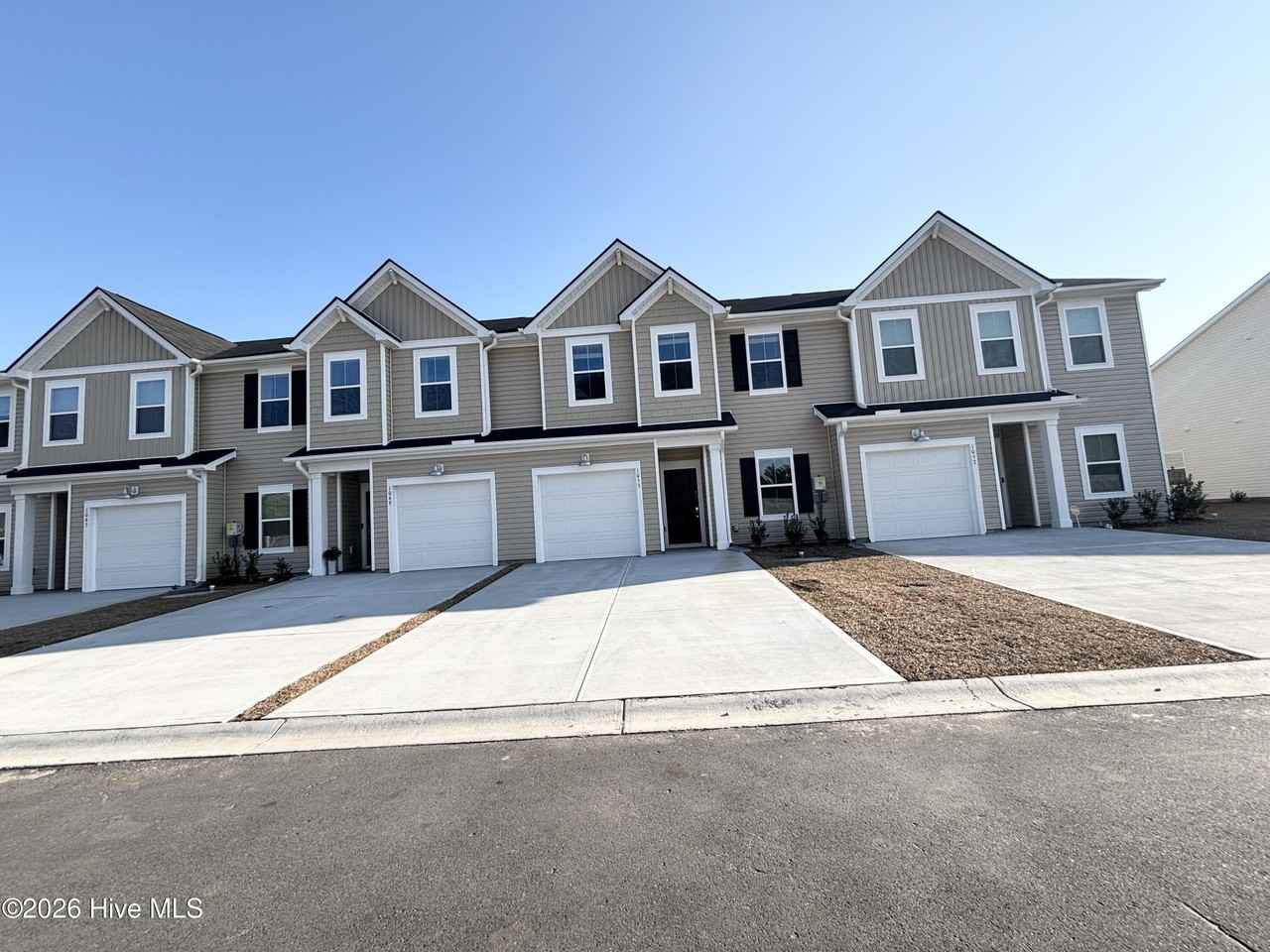 1053 Arborwood Ln Sw - Photo 2 of 31