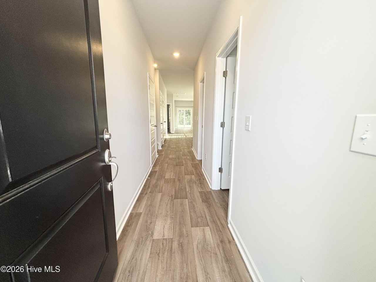 1053 Arborwood Ln Sw - Photo 3 of 31