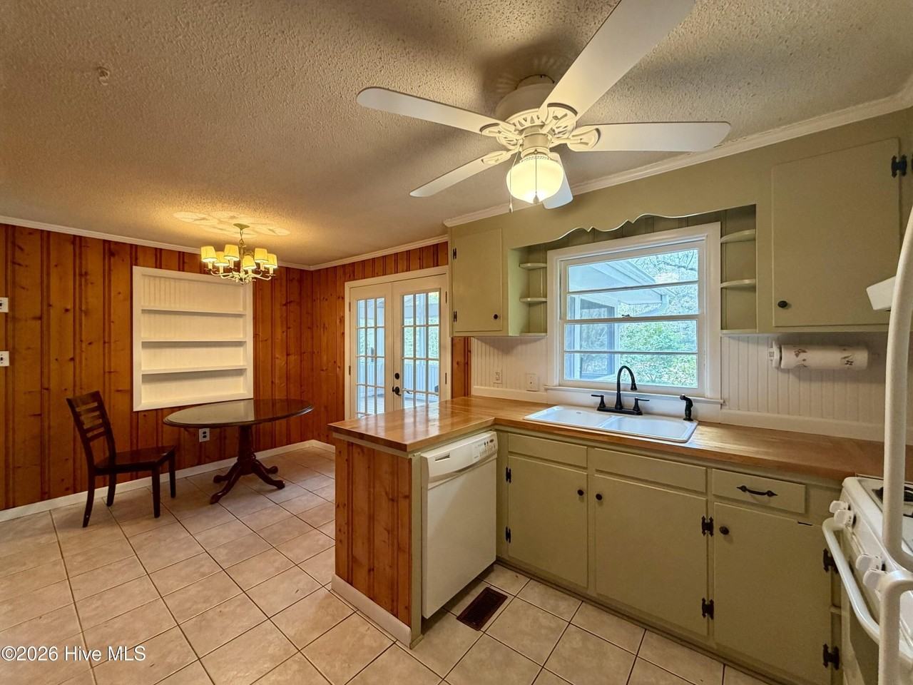 2830 Worth Dr - Photo 4 of 20