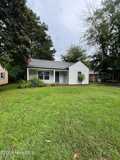 303 S Oak St - Photo 1 of 1