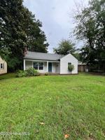 featured image of 303 S Oak St