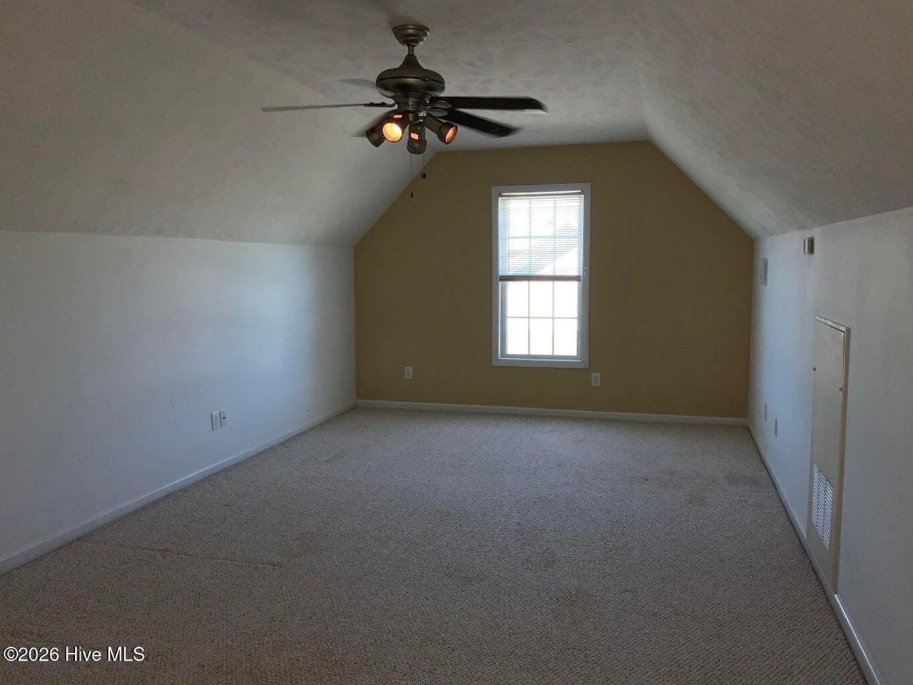 763 Americana Dr - Photo 5 of 14