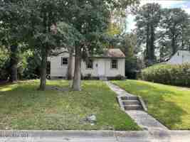 featured image of 103 Banks St