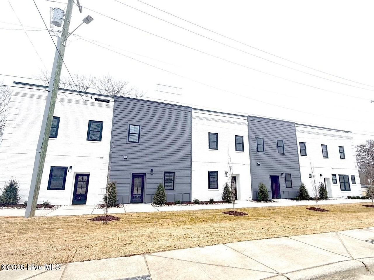 99 N Main St Unit D #D