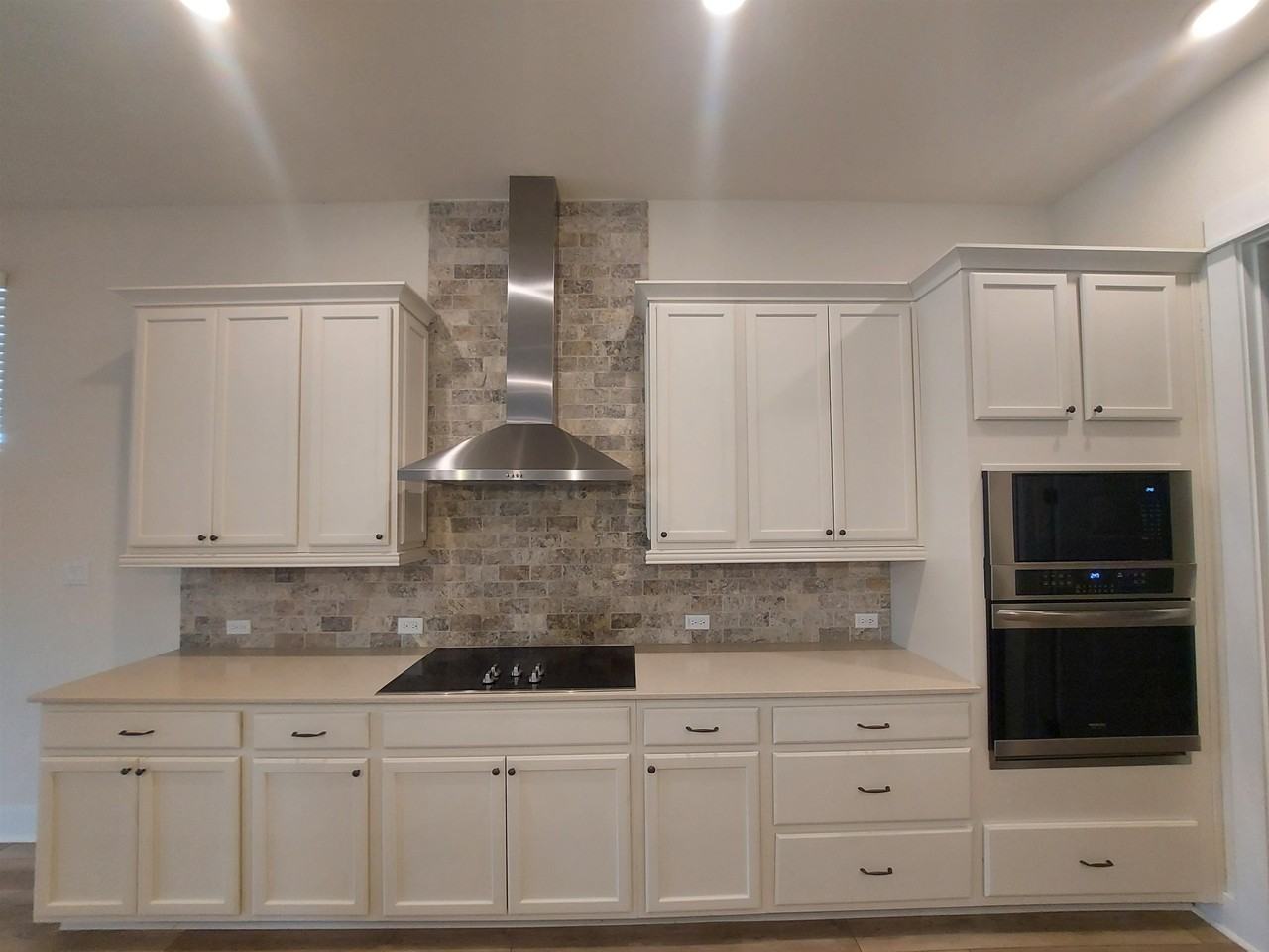 401 Verbena Dr - Photo 6 of 21