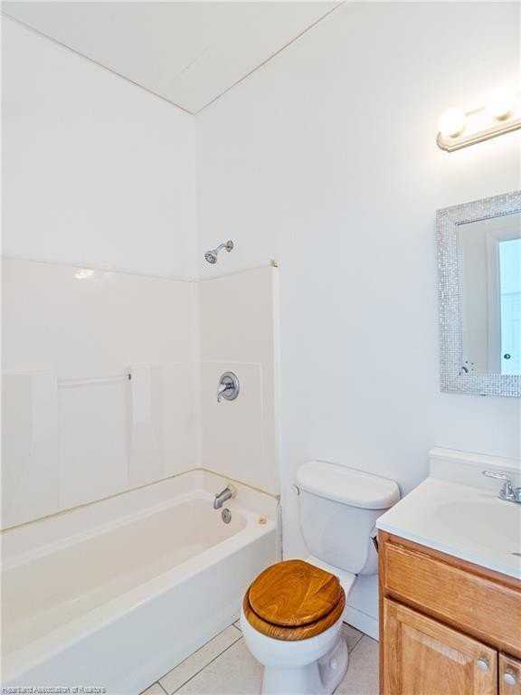 545 Rose Ave - Photo 5 of 9