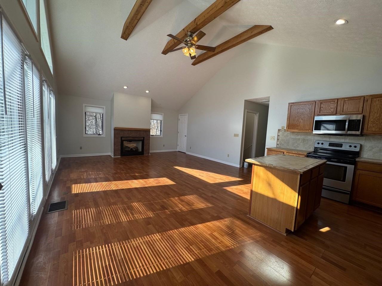 175 Deer Dr - Photo 3 of 36