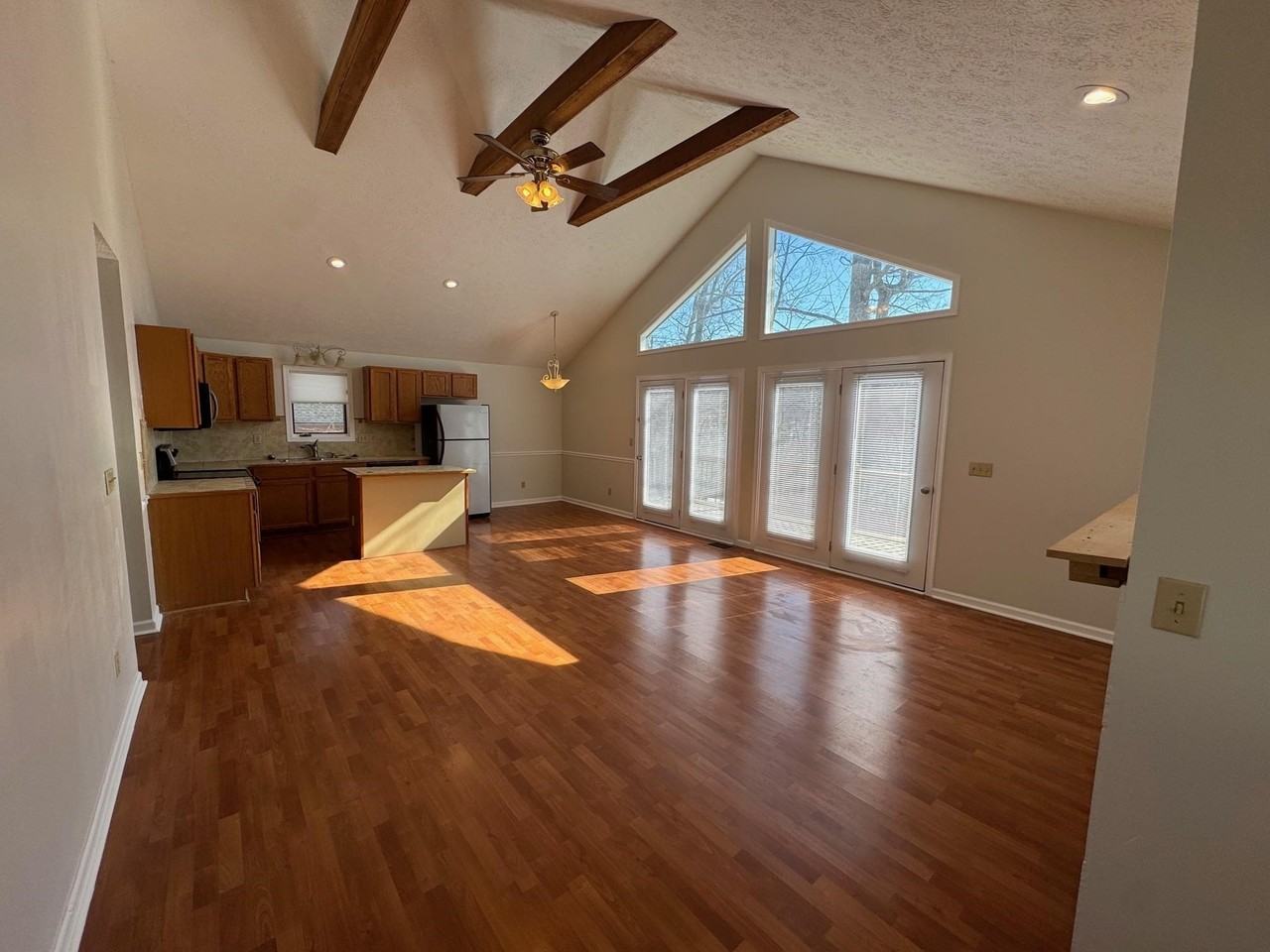 175 Deer Dr - Photo 4 of 36