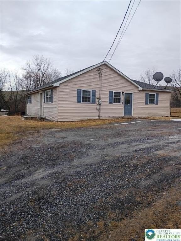 5868 Pine Top Rd - Photo 3 of 19