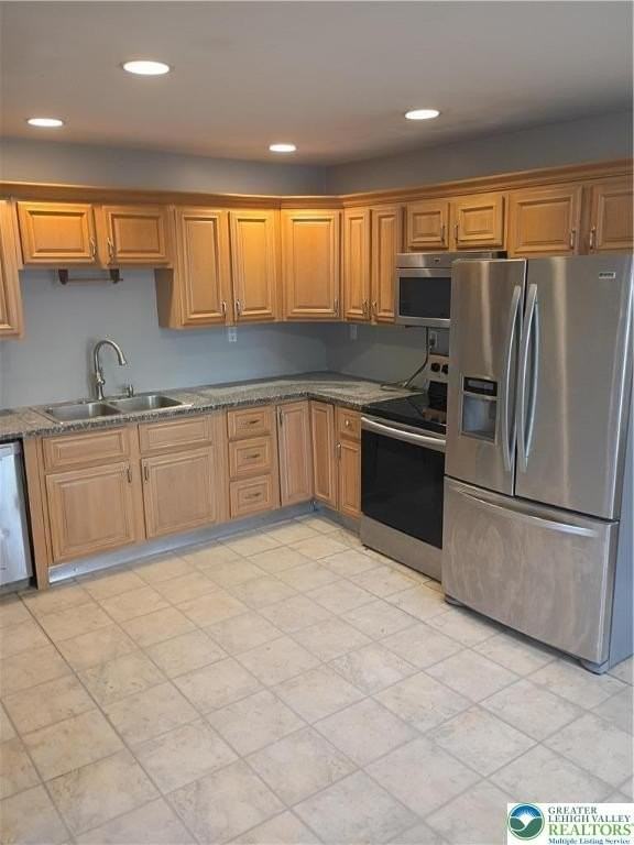 5868 Pine Top Rd - Photo 6 of 19