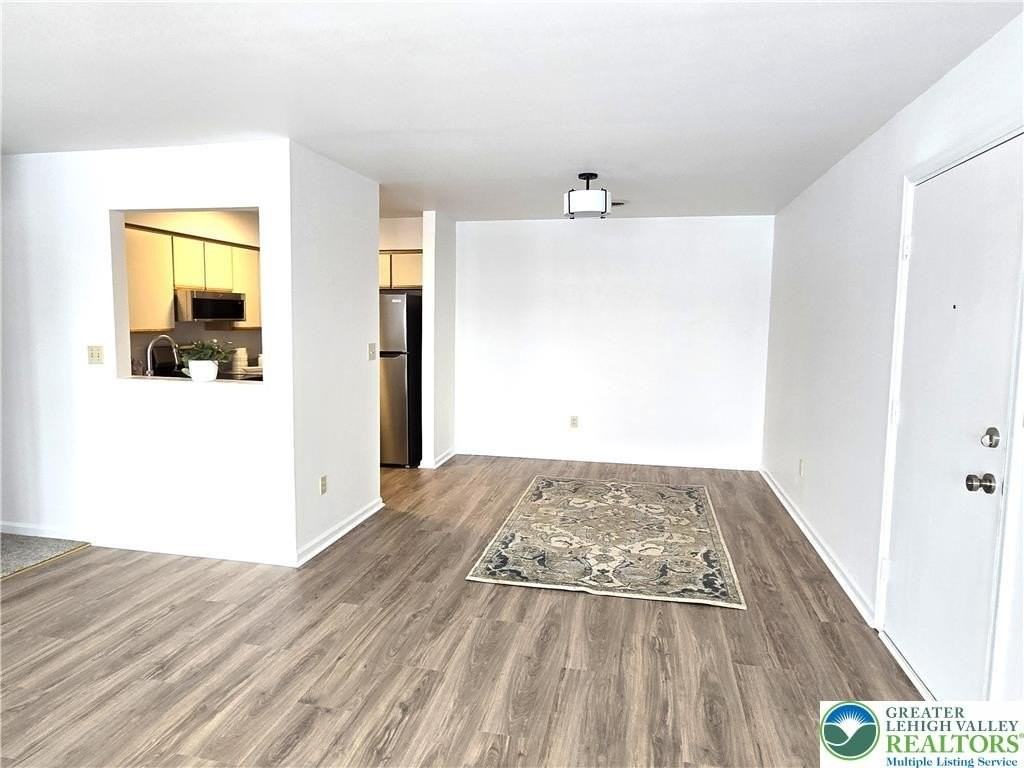 4747 Cheryl Dr - Photo 6 of 28