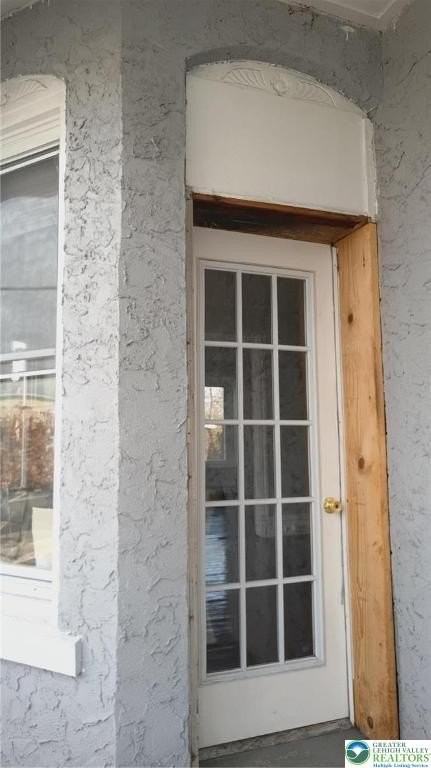 201 S 2nd St Apt C #C - Photo 2 of 19