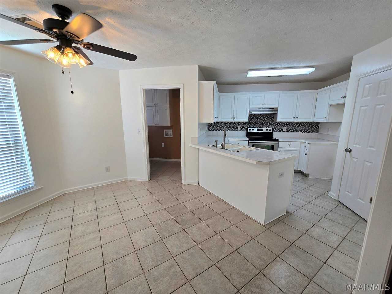 5825 Portsmouth Dr - Photo 5 of 23