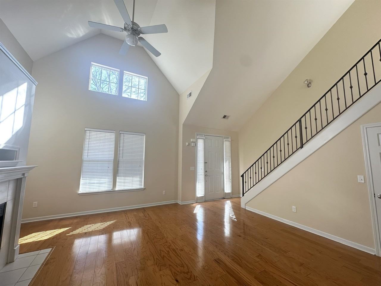 8516 Shady Elm Dr - Photo 2 of 27