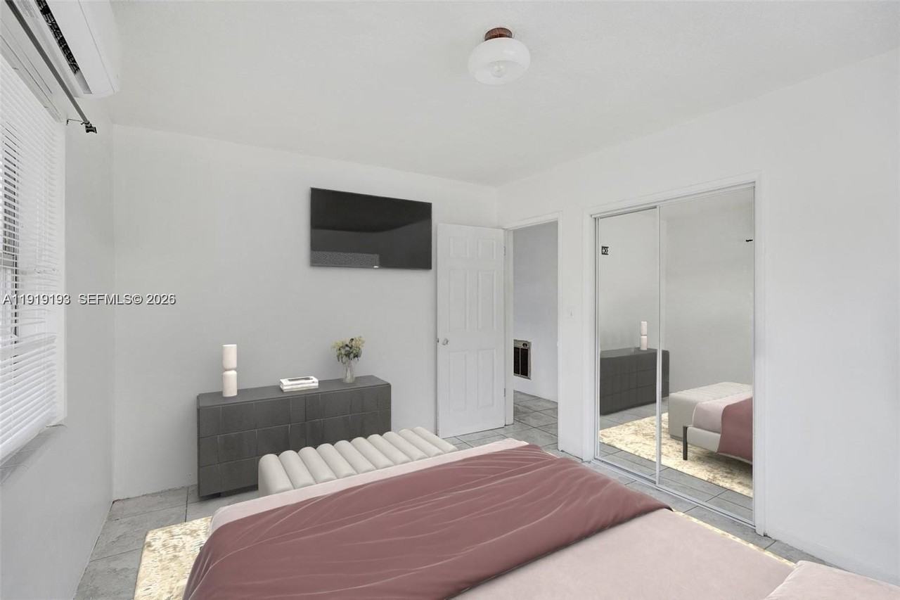 29 Sw 8th Ave #1 - Photo 7 of 17