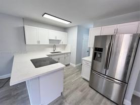 883 Ne 39th St #885 - Photo 1 of 1