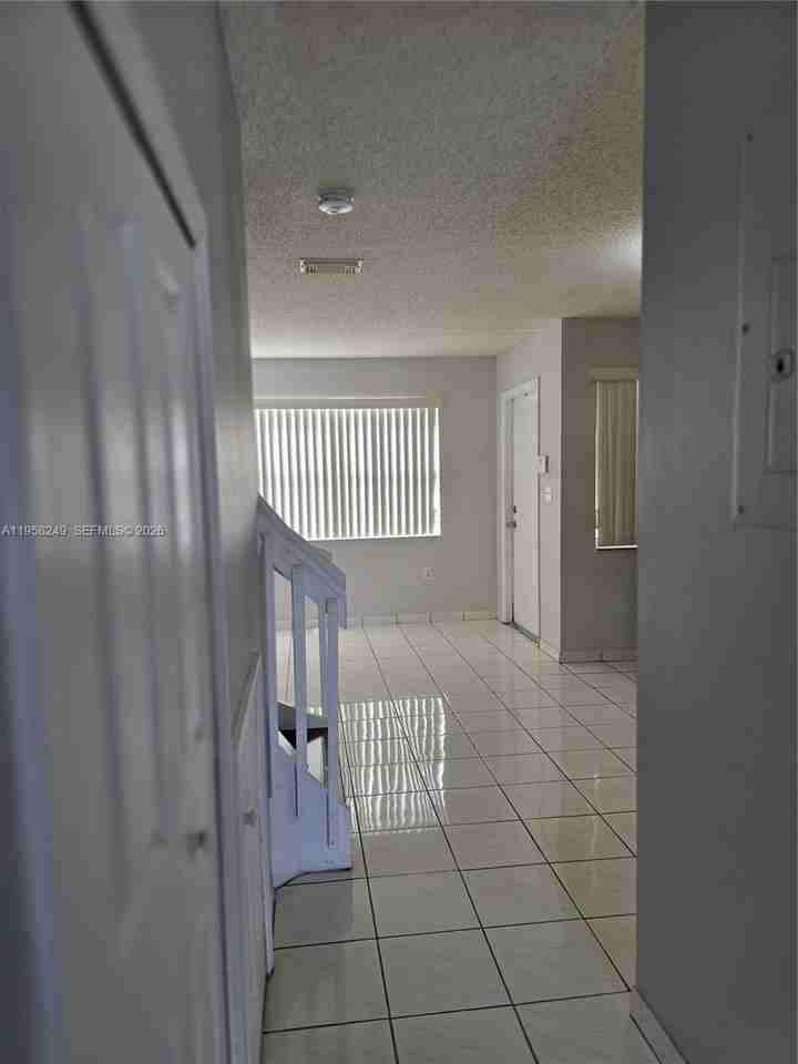 13889 Sw 64th St - Photo 5 of 14