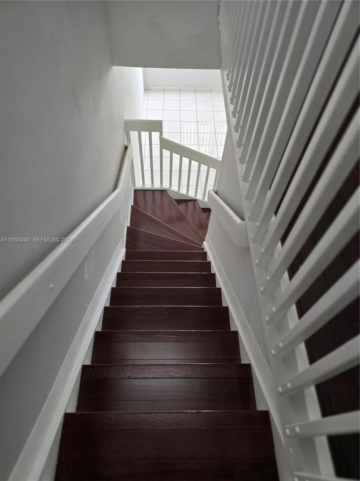 13889 Sw 64th St - Photo 6 of 14