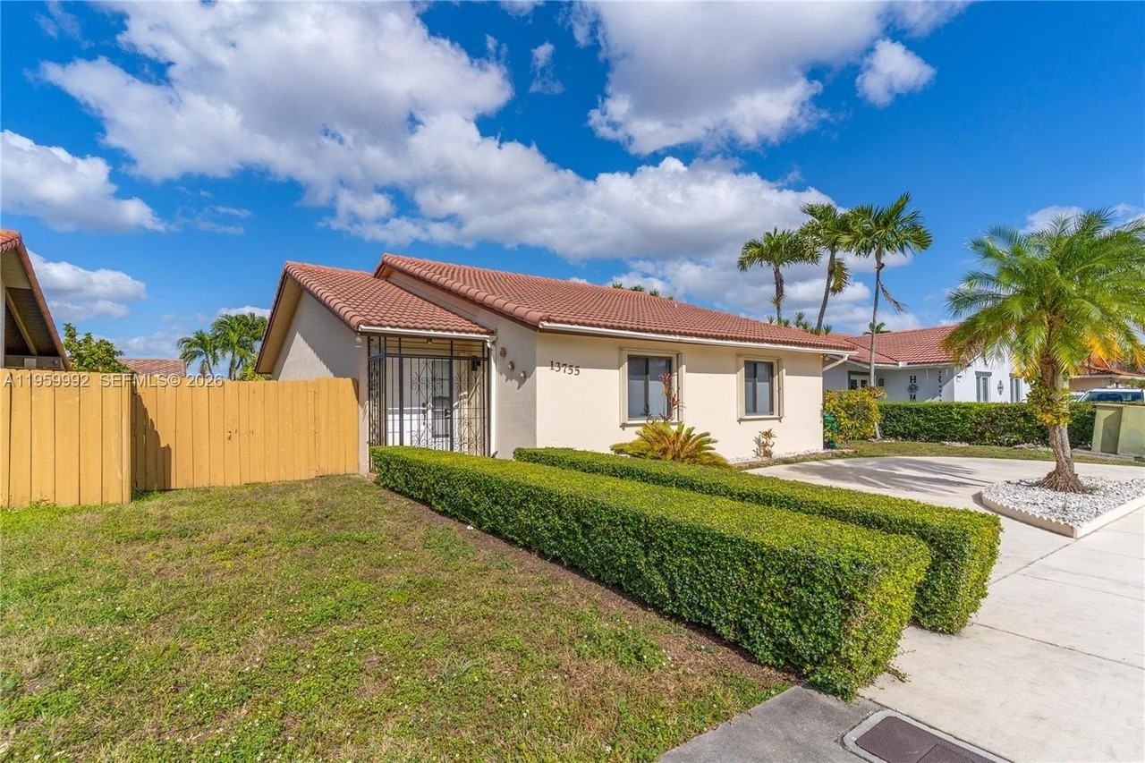 13755 Sw 23rd Ter #0 - Photo 2 of 39