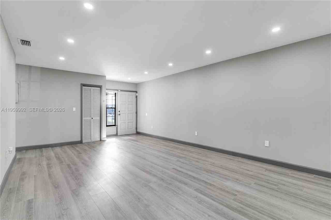 13755 Sw 23rd Ter #0 - Photo 7 of 39