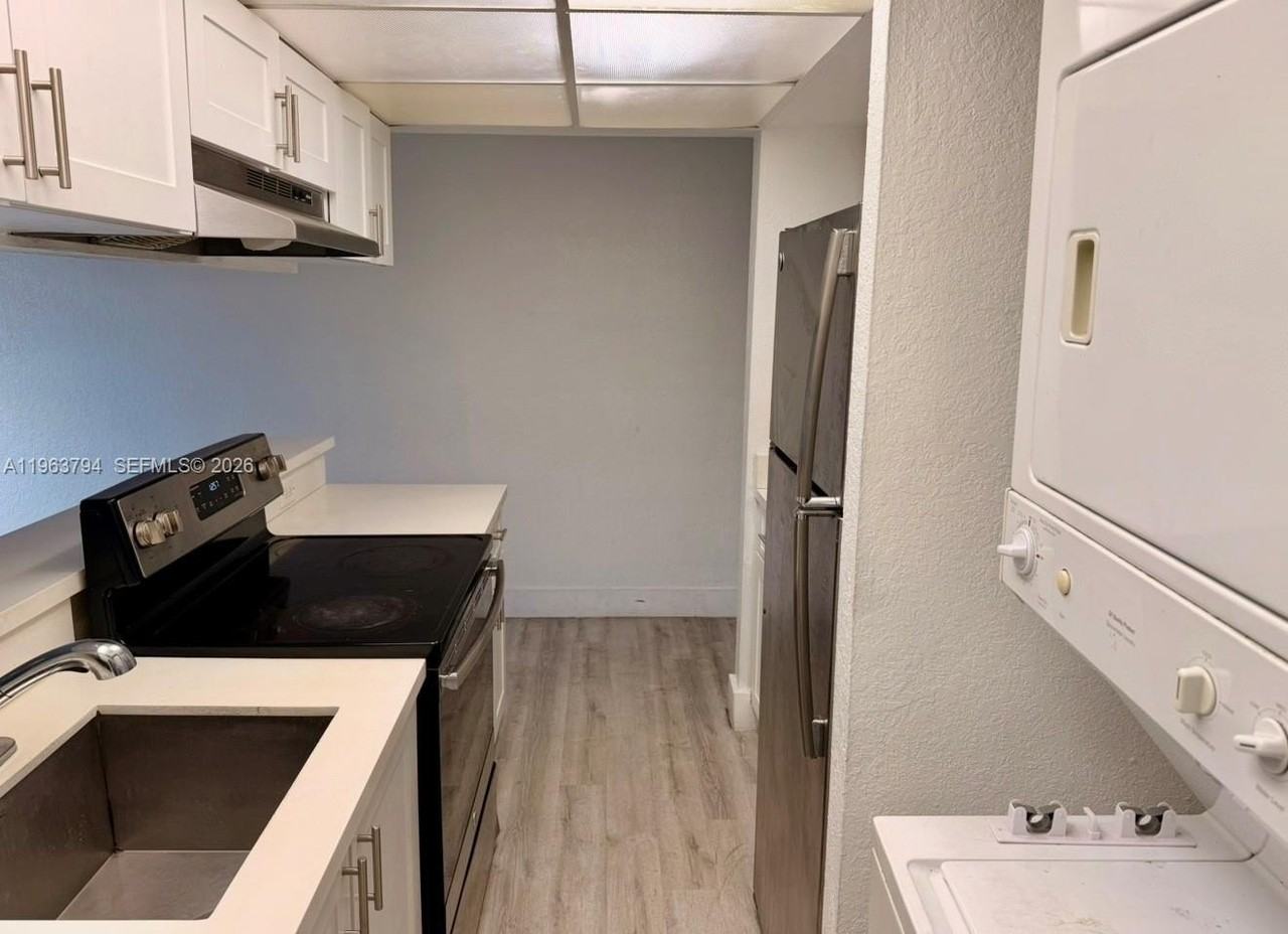 4535 Treehouse Ln #F