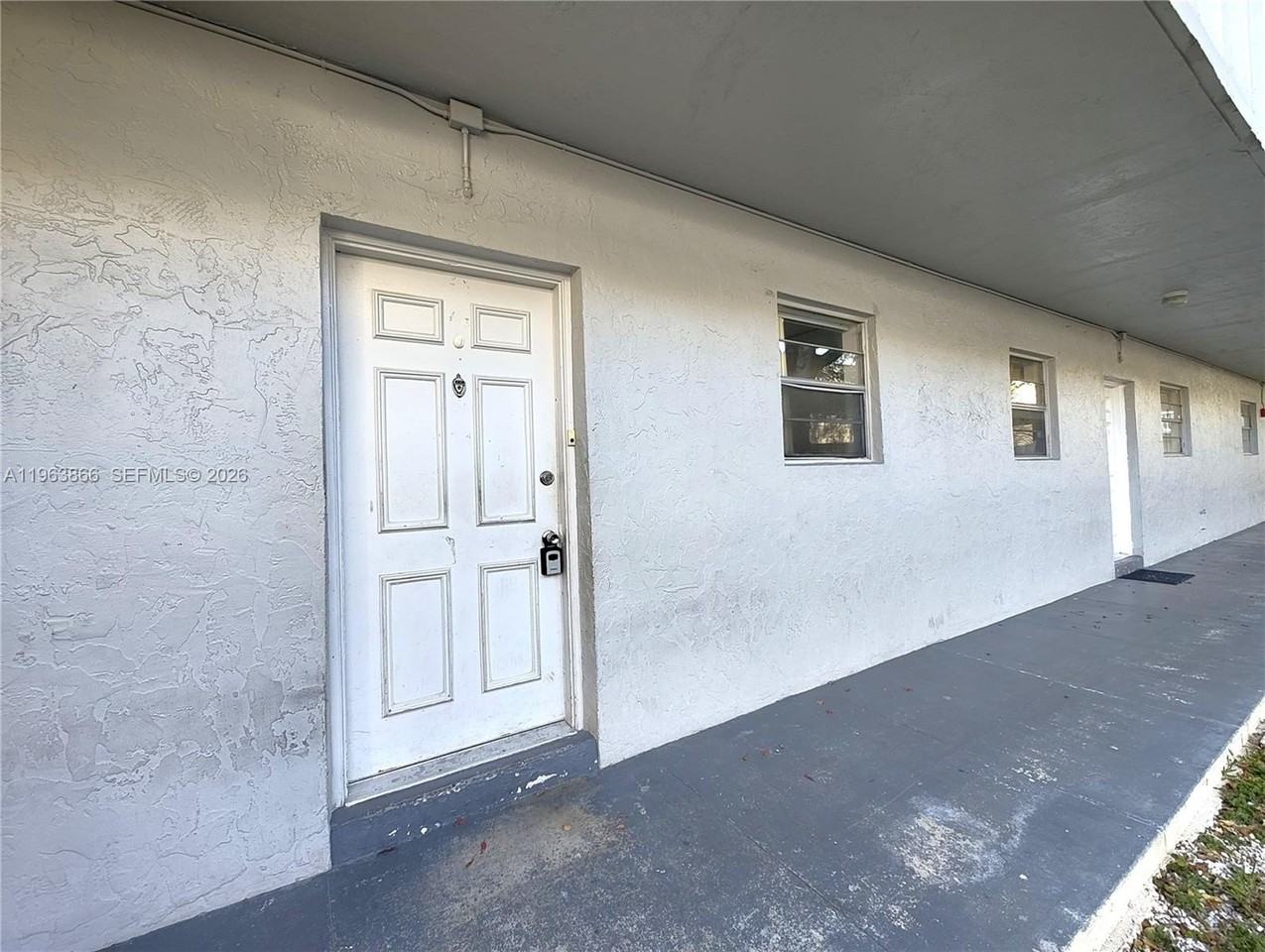 17255 Sw 95th Ave #142 - Photo 2 of 22