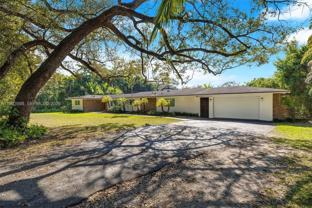 10110 Sw 66th St - Photo 1 of 1