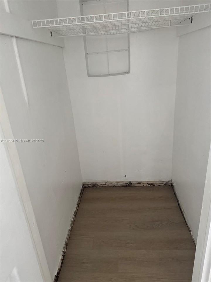 344 Sw 80th Ave - Photo 6 of 15