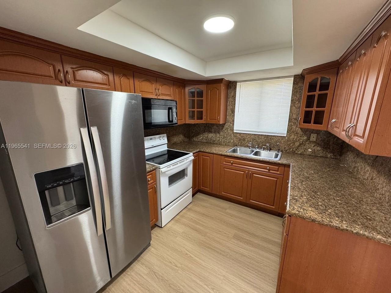 7520 W 15th Ct - Photo 4 of 23