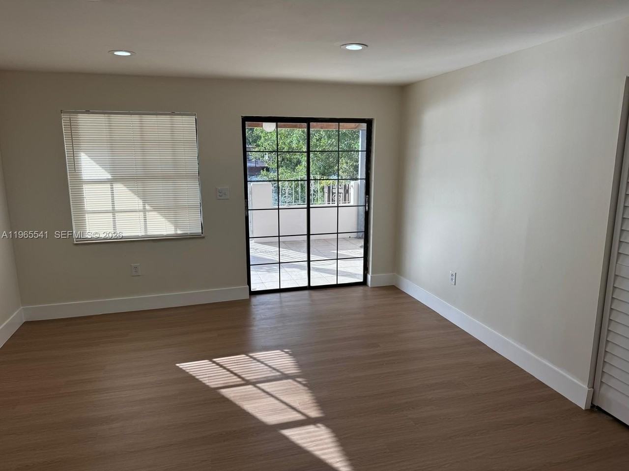 7520 W 15th Ct - Photo 5 of 23