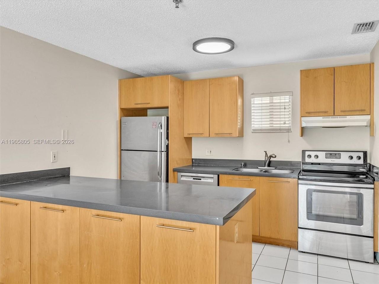 240 Sw 15th Rd #112 - Photo 3 of 47