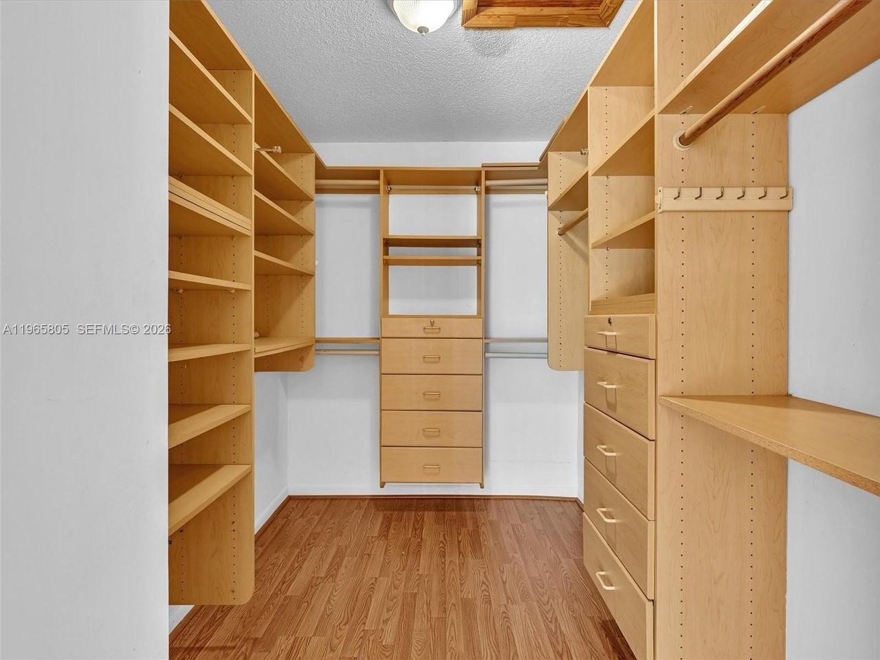 240 Sw 15th Rd #112 - Photo 6 of 47