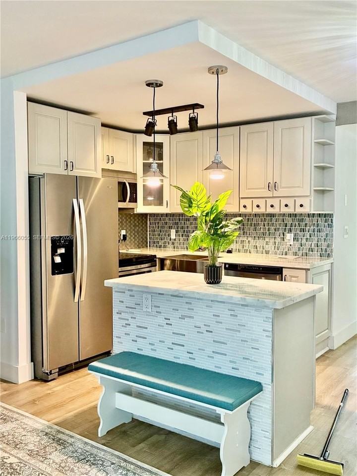 67 Harwood H #H - Photo 5 of 18